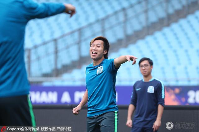 英超-利物浦2-0谢菲联 范迪克索博破门阿诺德助攻北京时间12月7日凌晨3:30，2023-24赛季英超联赛第15轮，利物浦客战谢菲尔德联队。